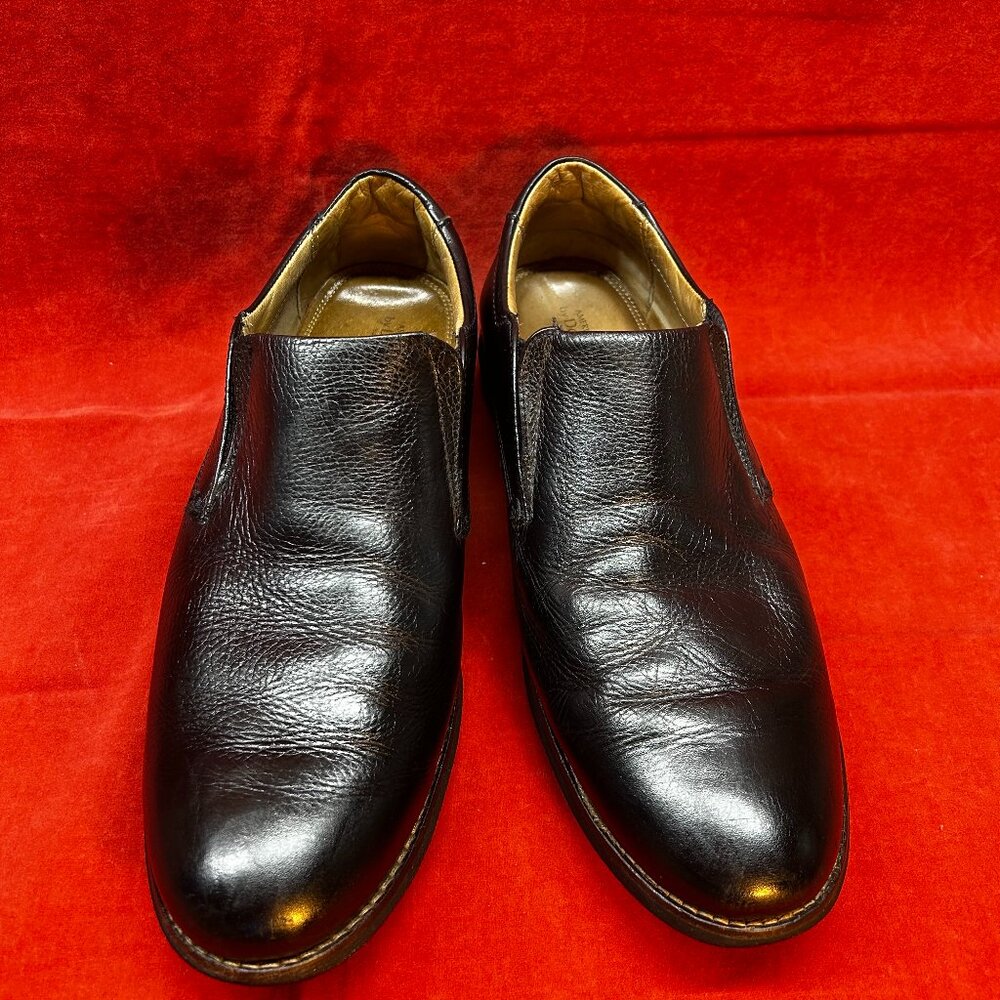 Classic Black Men's Leather Slip-On Loafers